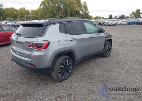 2020 Jeep Compass Trailhawk 4X4 z USA, uszkodzony, nr VIN 3C4NJDDB1LT193899